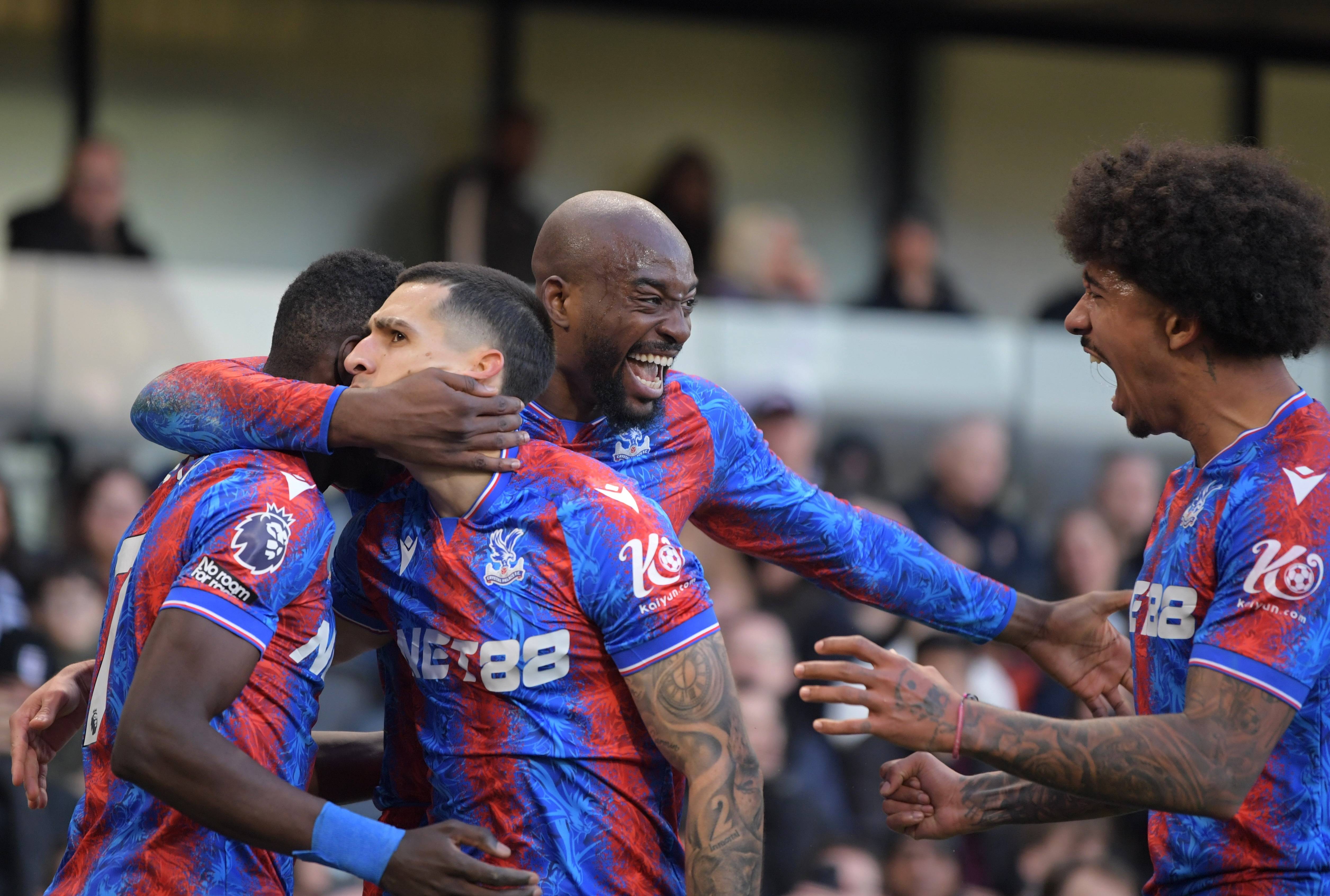 水晶宫客场战平哈德斯菲尔德，保持不败战绩，全场震撼