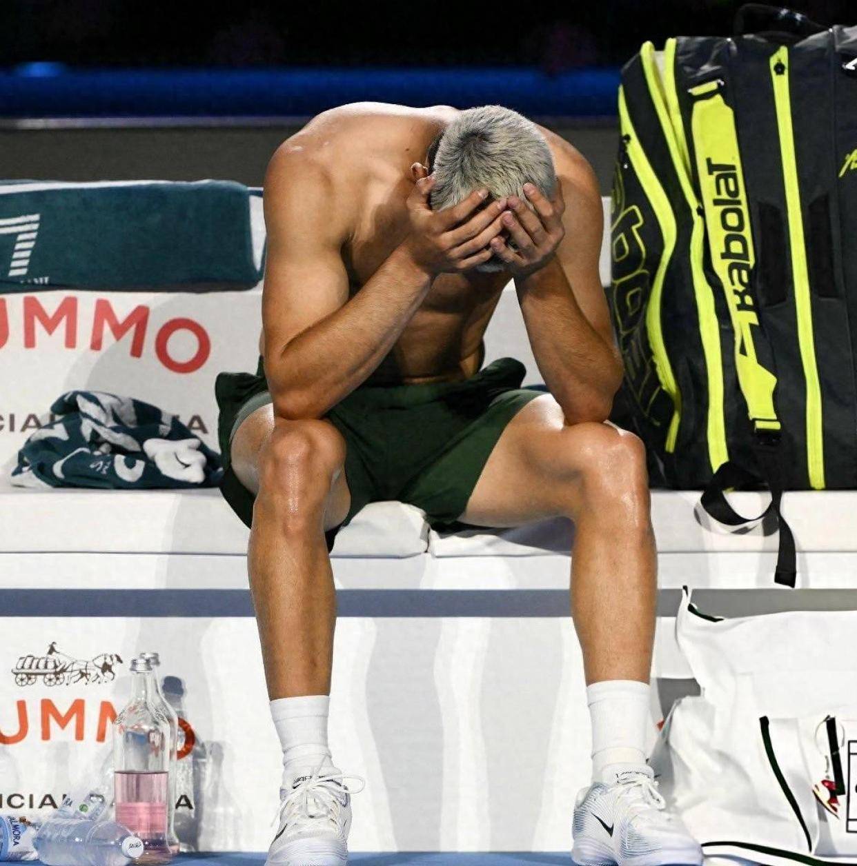 ATP总决赛轻取戴维斯杯,阿尔卡拉斯关键制胜 ATP总决赛轻取戴维斯杯,阿尔卡拉斯关键制胜